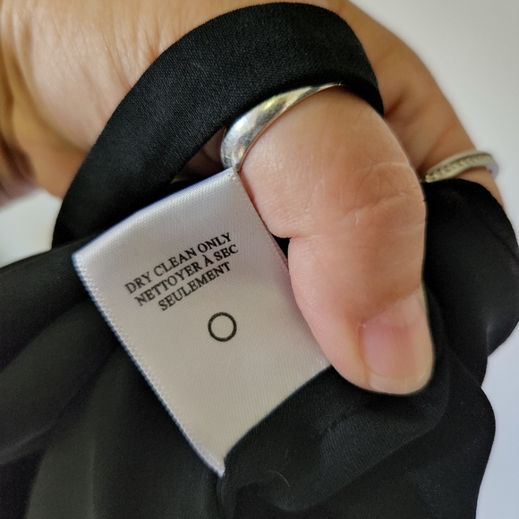 A.L.C./ Black Silk Moran Keyhole Sleeveless Top - Picture 9 of 9